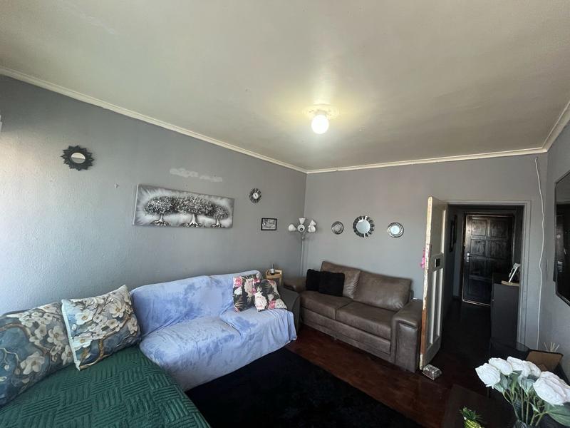 1 Bedroom Property for Sale in Parow Western Cape